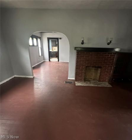 3294 East 105th Cleveland OH 44104