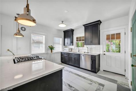 2135 Coventry Road Cleveland Heights OH 44118