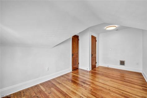 2135 Coventry Road Cleveland Heights OH 44118