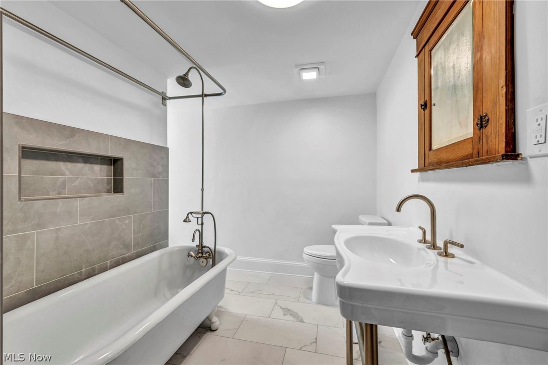 2135 Coventry Road Cleveland Heights OH 44118