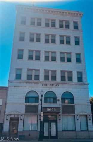 5644 Broadway Avenue Cleveland OH 44127