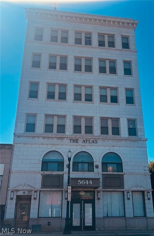 5644 Broadway Avenue Cleveland OH 44127