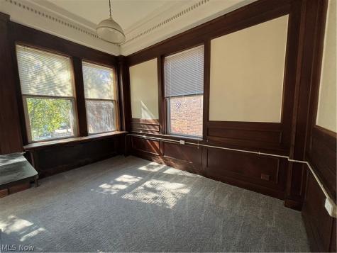 5644 Broadway Avenue Cleveland OH 44127