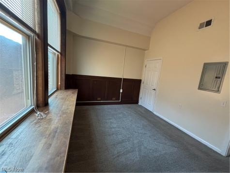 5644 Broadway Avenue Cleveland OH 44127