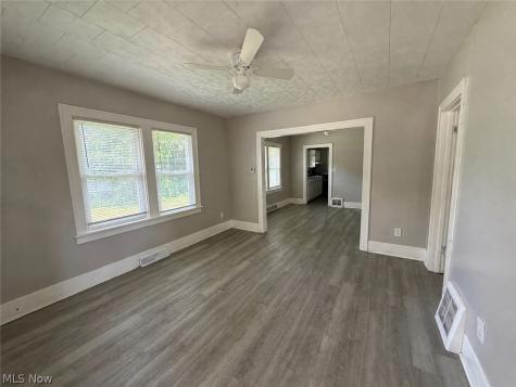 283 Sobul Avenue Akron OH 44305