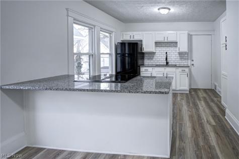 1931 W 74 Street Cleveland OH 44102