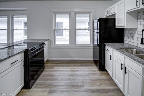 1931 W 74 Street Cleveland OH 44102