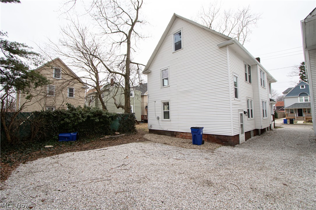 1931 W 74 Street Cleveland OH 44102