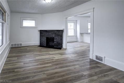 1931 W 74 Street Cleveland OH 44102