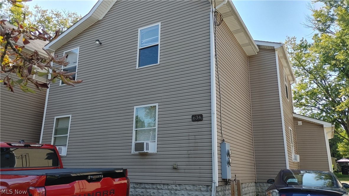 634 Sumner Street Akron OH 44311