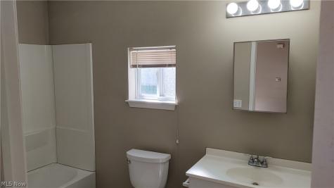 634 Sumner Street Akron OH 44311