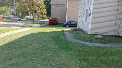 634 Sumner Street Akron OH 44311