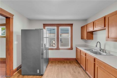11601 Headley Avenue Cleveland OH 44111