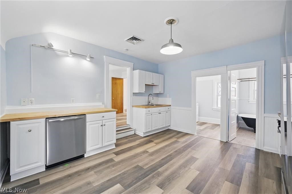 2471 Tremont Avenue Cleveland OH 44113