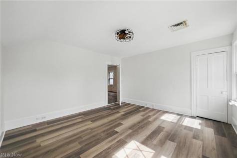 2471 Tremont Avenue Cleveland OH 44113