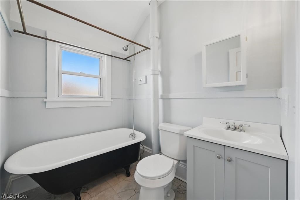 2471 Tremont Avenue Cleveland OH 44113