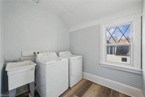 2471 Tremont Avenue Cleveland OH 44113