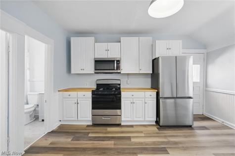 2471 Tremont Avenue Cleveland OH 44113