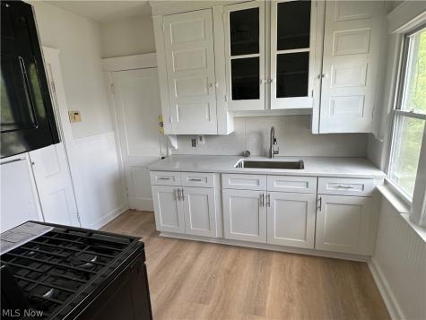 14415 Westropp Avenue Cleveland OH 44110