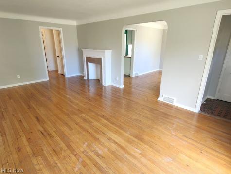 4102 Verona Road South Euclid OH 44121