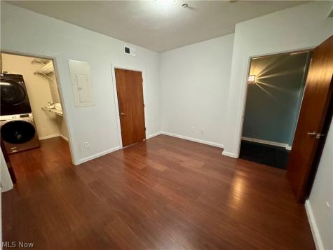 1237 Washington Avenue Cleveland OH 44113