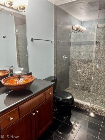 1237 Washington Avenue Cleveland OH 44113