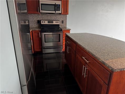 1237 Washington Avenue Cleveland OH 44113
