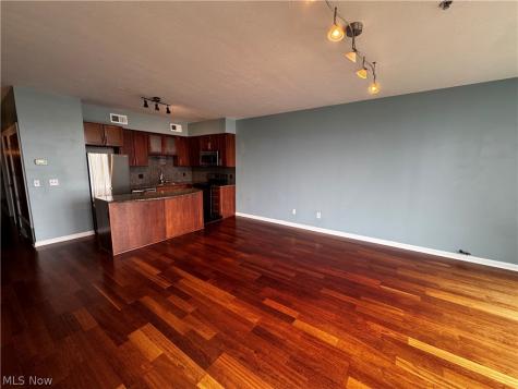 1237 Washington Avenue Cleveland OH 44113