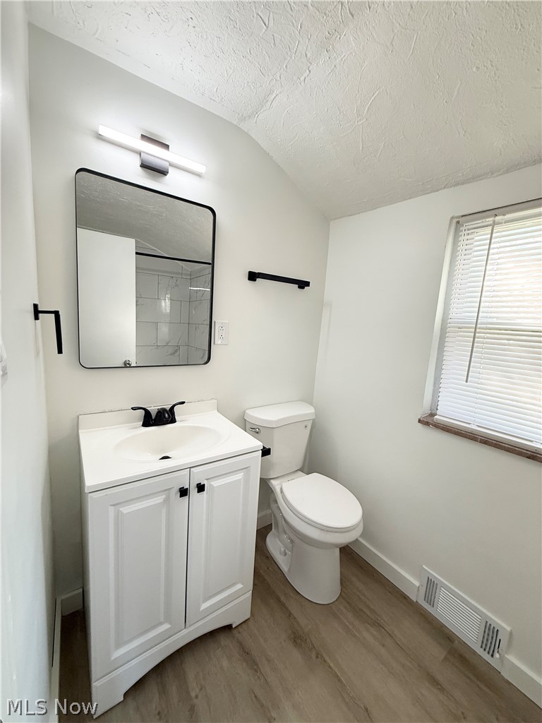 5080 Haverford Drive Lyndhurst OH 44124
