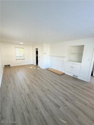 5080 Haverford Drive Lyndhurst OH 44124