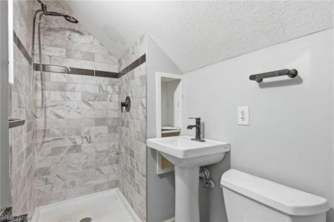 2819 Lincoln Avenue Parma OH 44134