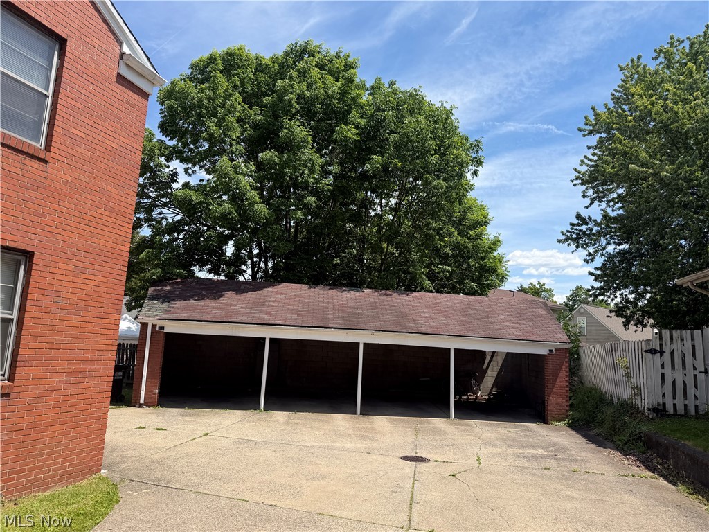 47 Parkgate Austintown OH 44515