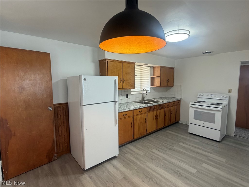 47 Parkgate Austintown OH 44515