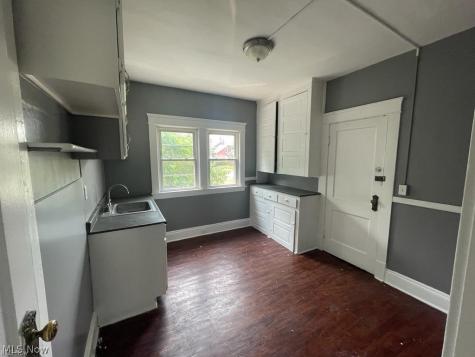 4145 E 100th Street Cleveland OH 44105