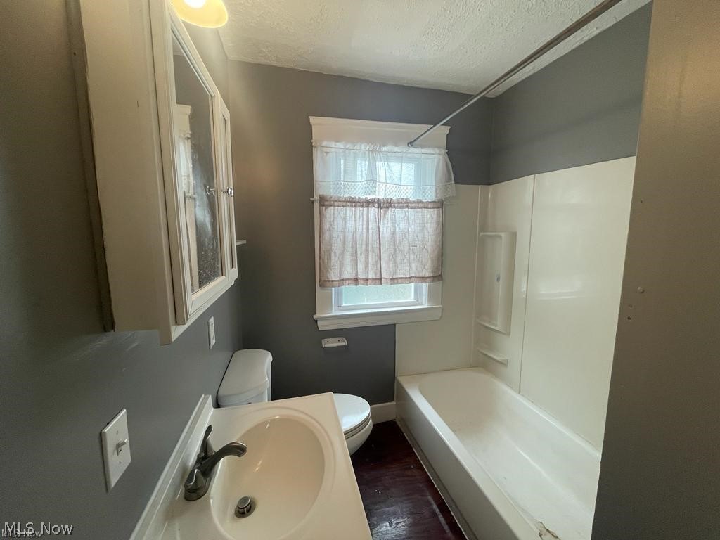 4145 E 100th Street Cleveland OH 44105