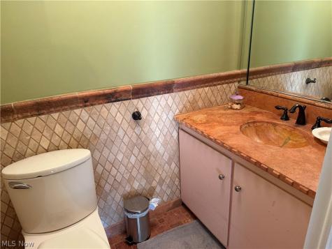 2455 Buckhurst Drive Beachwood OH 44122