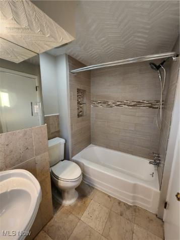 2452 Bromley Road University Heights OH 44118