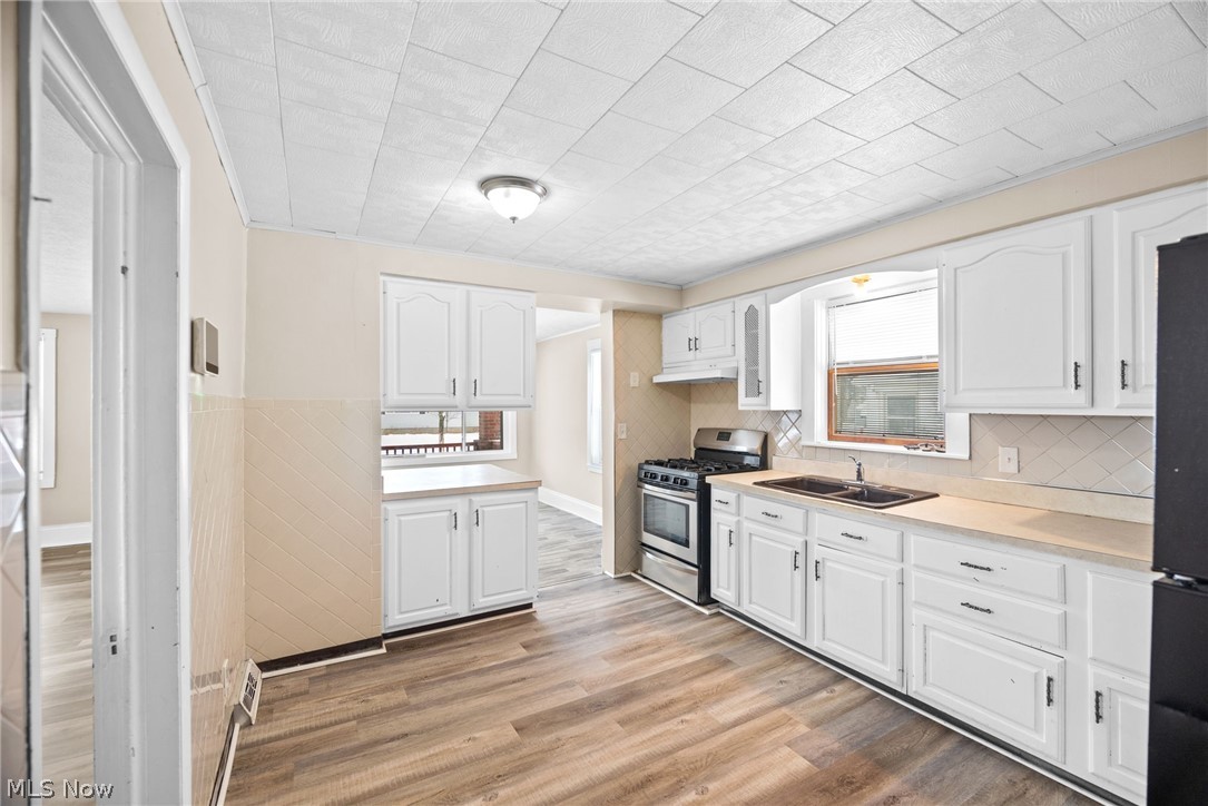 153 Henry Street Bedford OH 44146