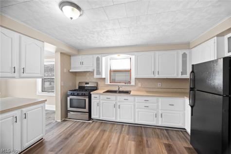 153 Henry Street Bedford OH 44146