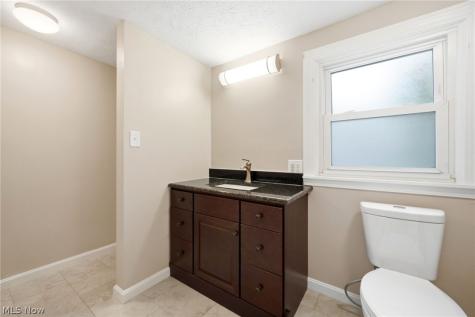6917 Daisy Avenue Brecksville OH 44141