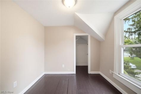 6917 Daisy Avenue Brecksville OH 44141