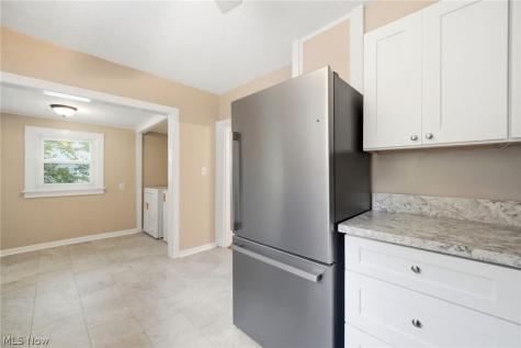 6917 Daisy Avenue Brecksville OH 44141