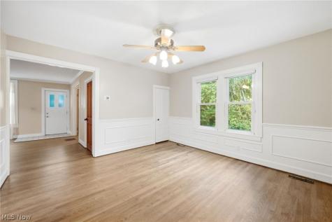 6917 Daisy Avenue Brecksville OH 44141