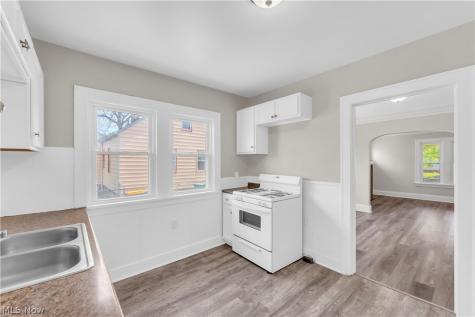 18123 Mccracken Road Maple Heights OH 44137