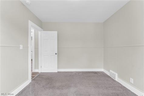 18123 Mccracken Road Maple Heights OH 44137