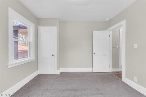 18123 Mccracken Road Maple Heights OH 44137