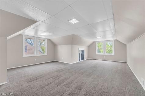 18123 Mccracken Road Maple Heights OH 44137
