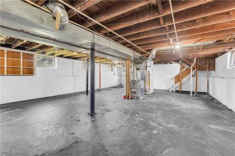 18123 Mccracken Road Maple Heights OH 44137
