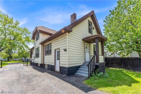 18123 Mccracken Road Maple Heights OH 44137