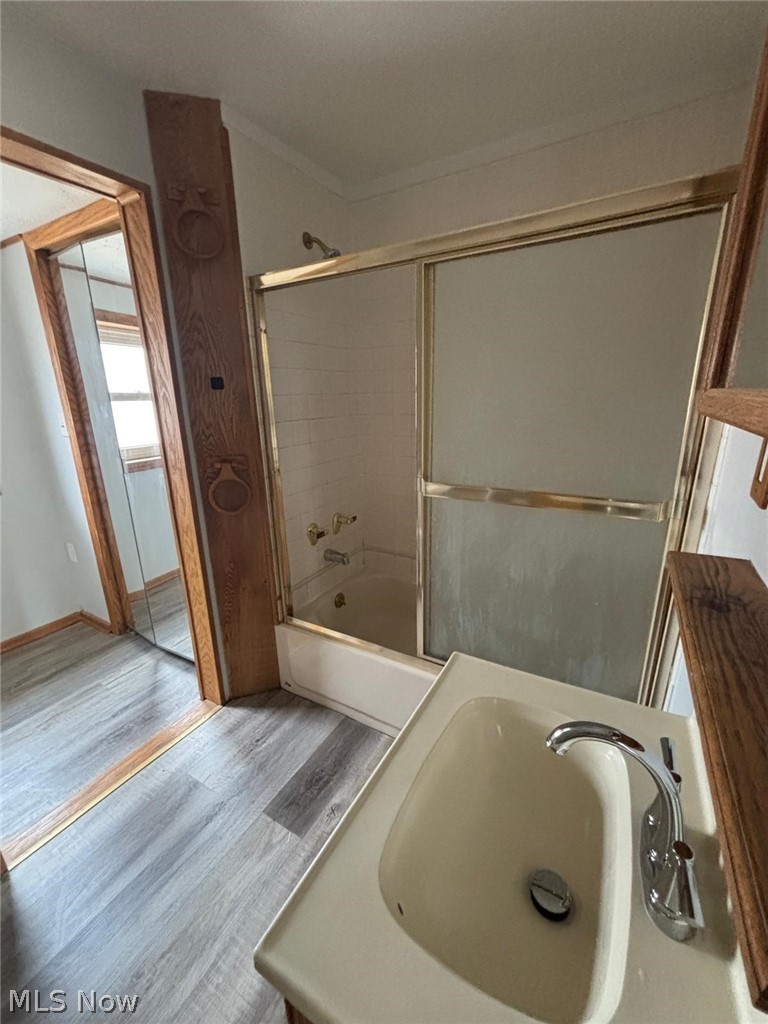 18603 Arrowhead Avenue Cleveland OH 44119